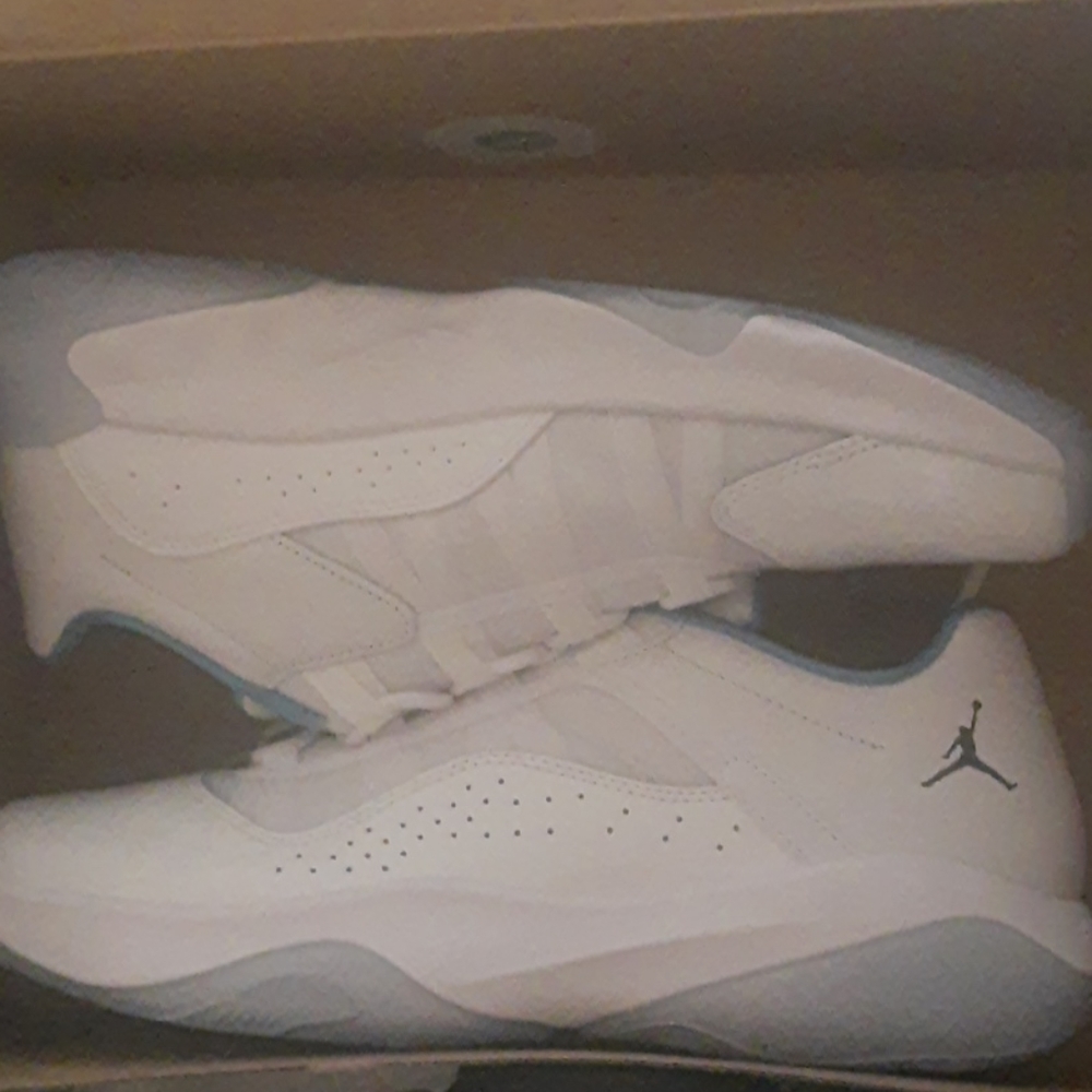 Brand New Jordan low top 11s